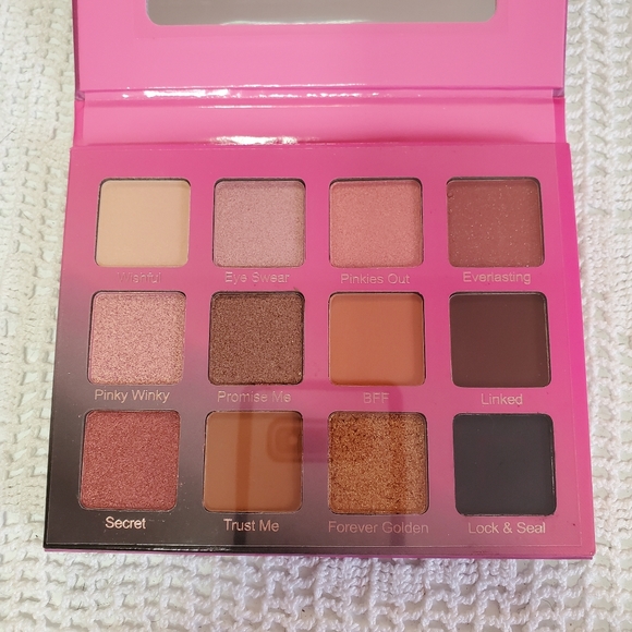 Violet Voss Pinky Promise palette - Picture 5 of 5